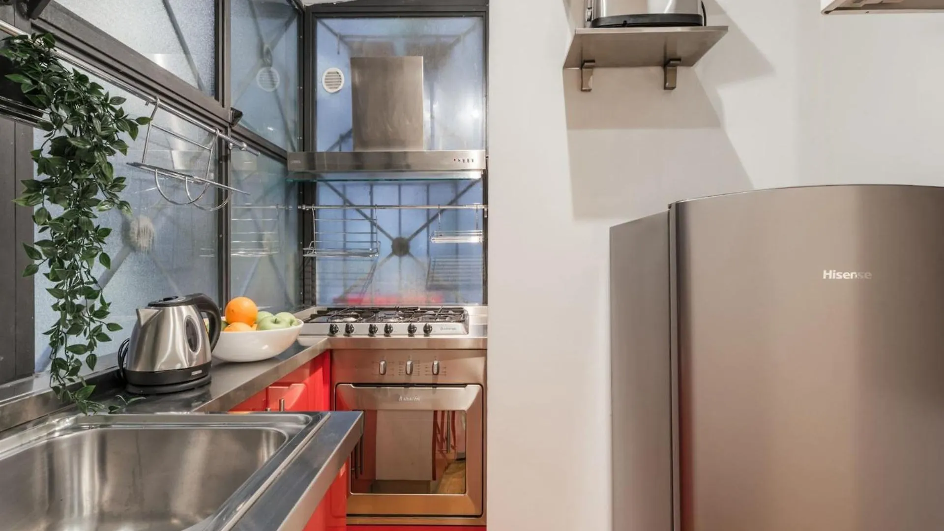 The Best Rent - Spacious Two-Bedroom Apartment In Old Town Rome Italy